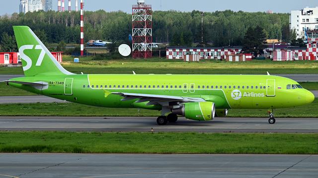 RA-73419:Airbus A320-200:S7 Airlines